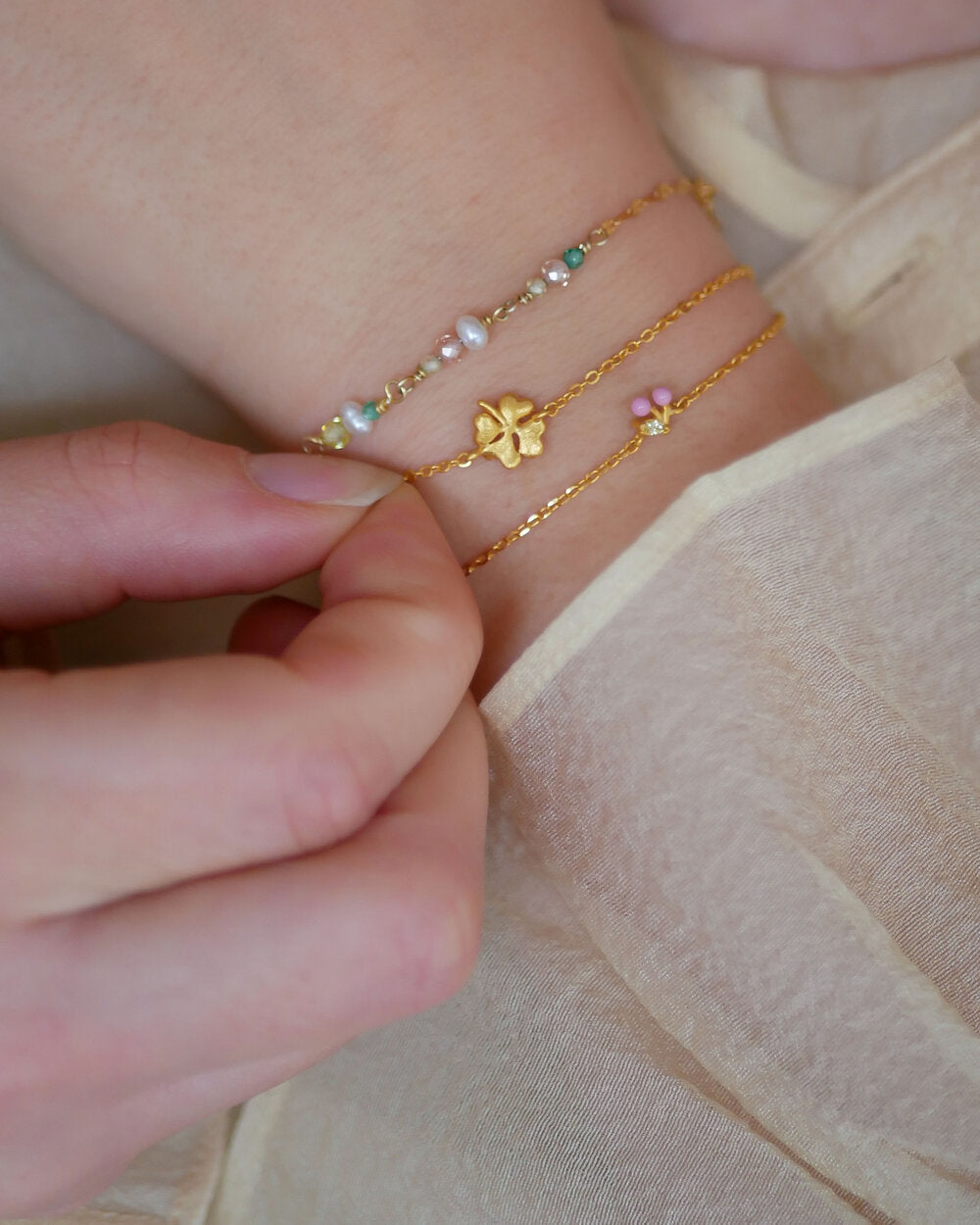 Lucie armbånd - forgyldt